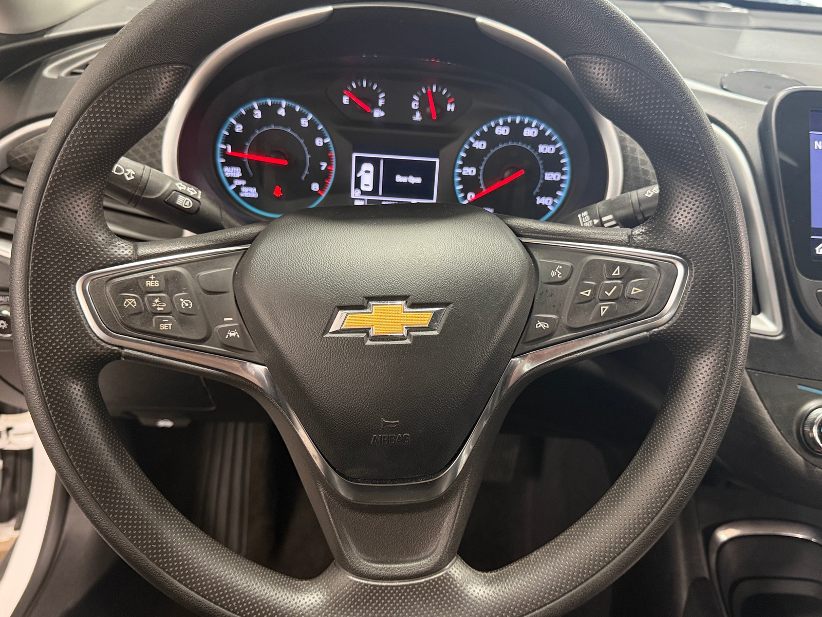 Thumbnail: 2023 Chevrolet Malibu - 5