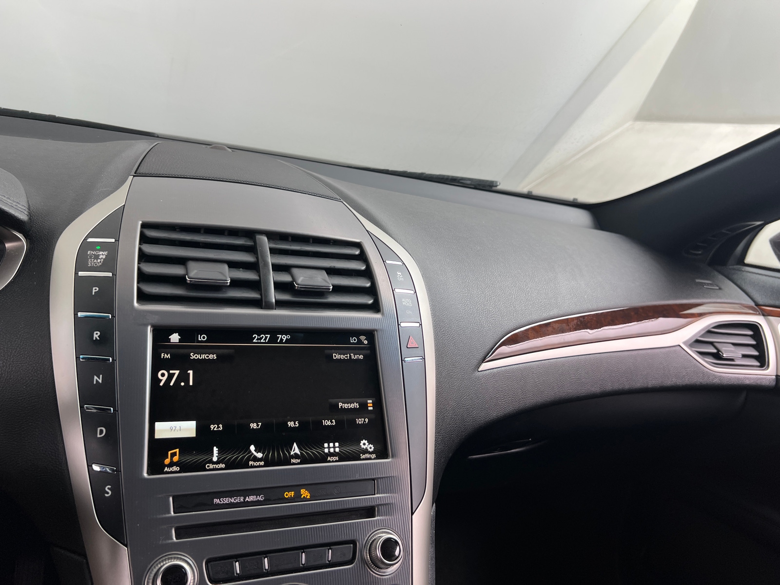 Thumbnail: 2018 Lincoln MKZ - 3