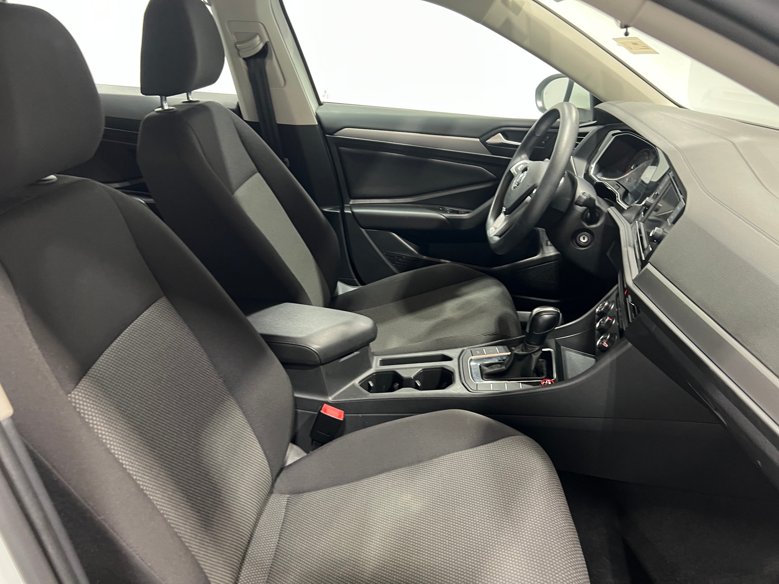 Thumbnail: 2019 Volkswagen Jetta - 2