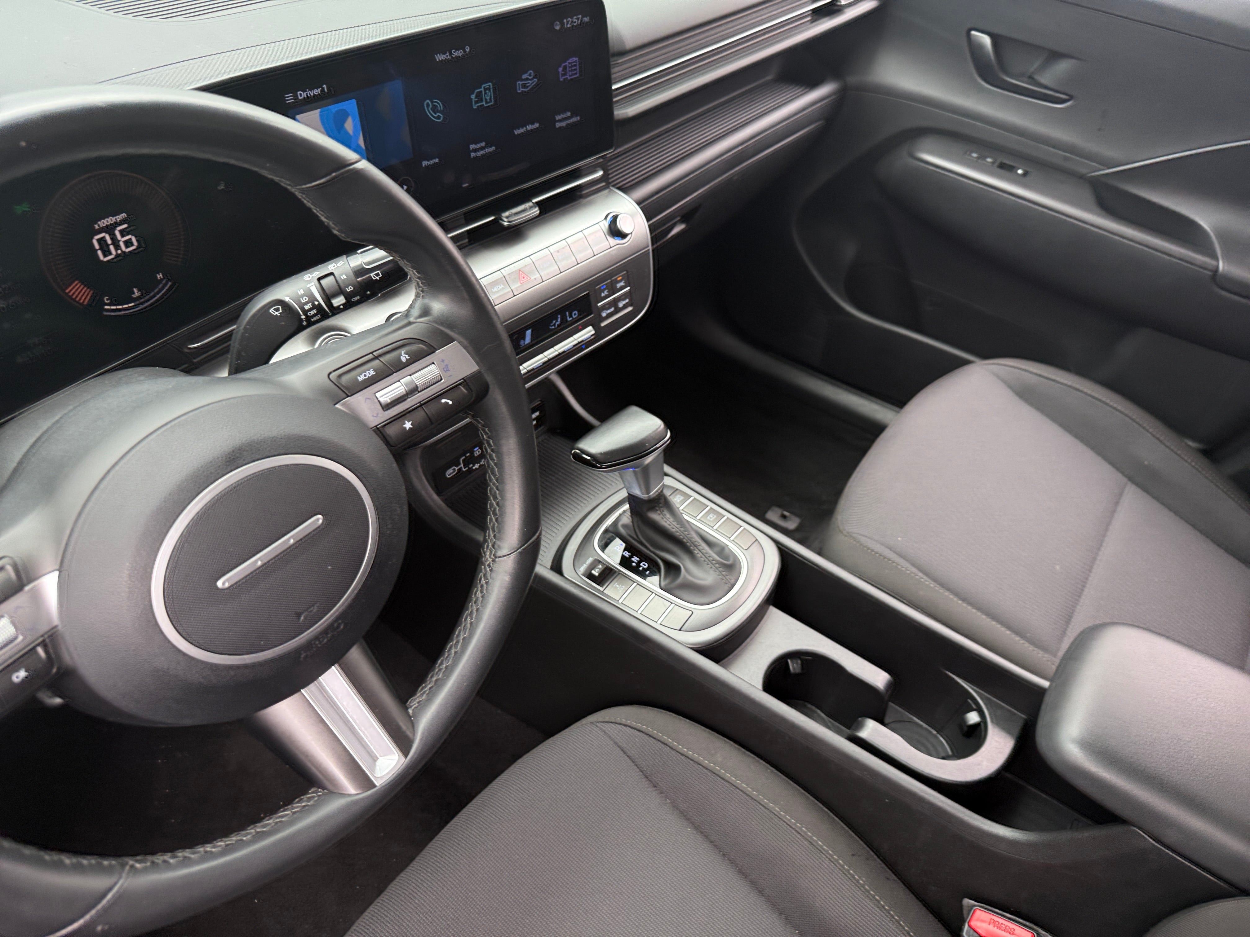 2025 Hyundai Kona SEL - Photo 5