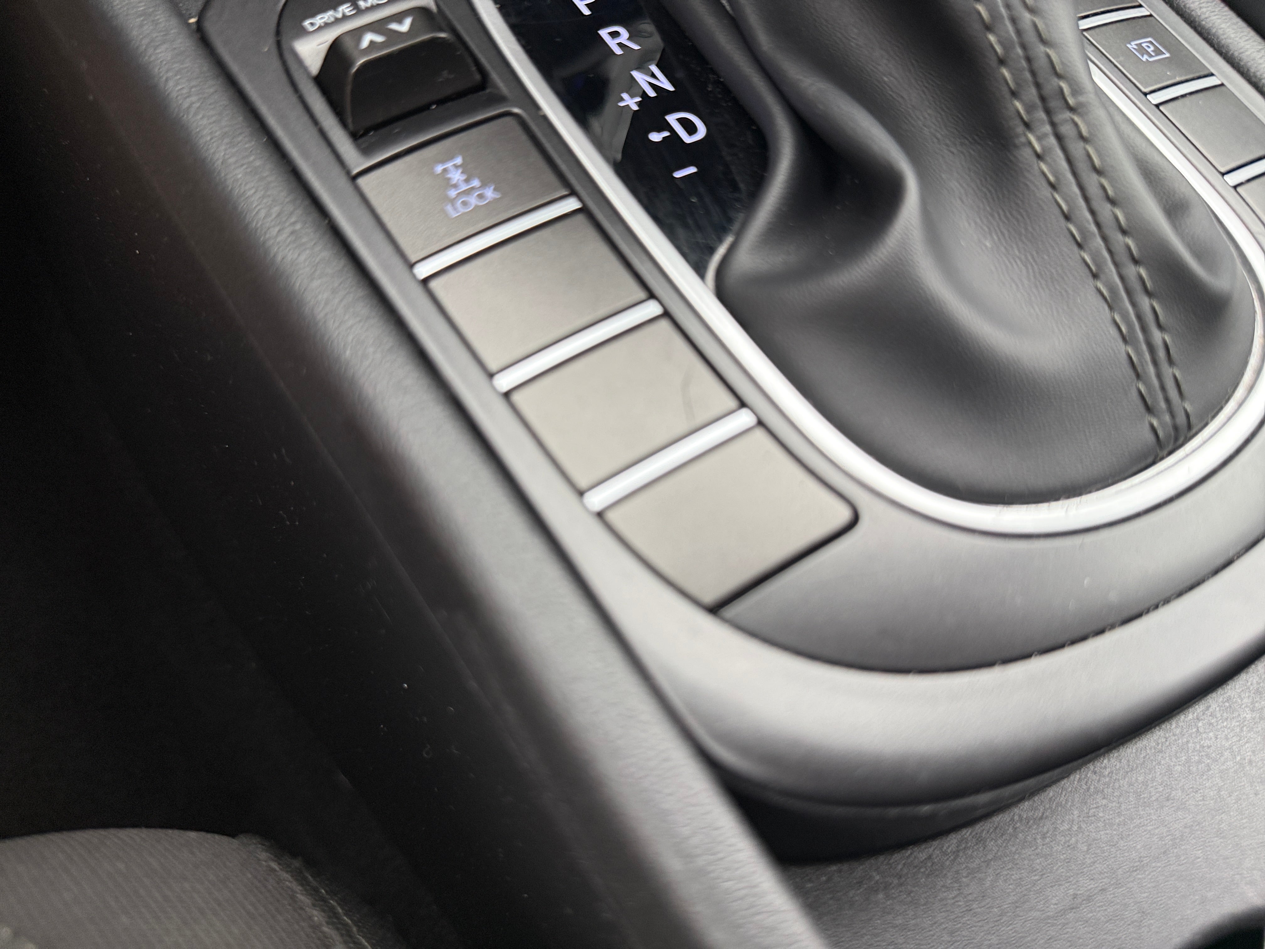 2025 Hyundai Kona SEL - Photo 19