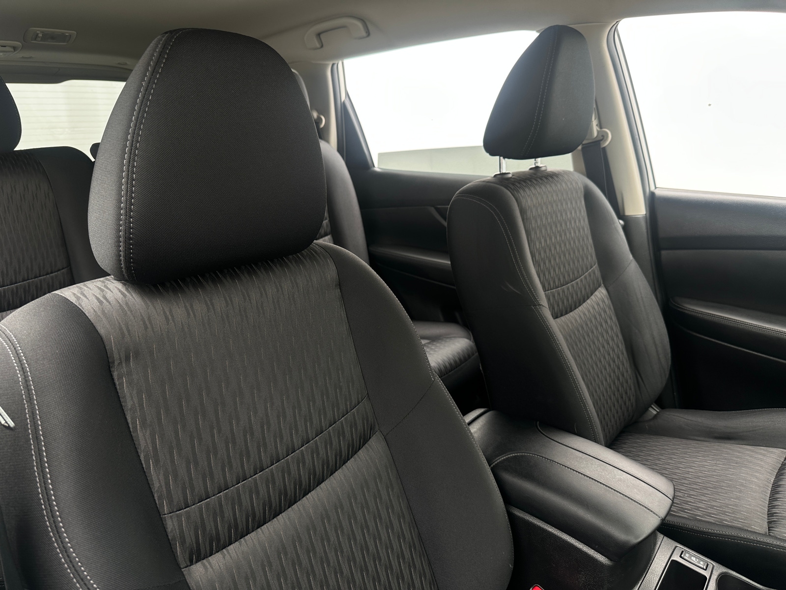 Thumbnail: 2017 Nissan Rogue - 2