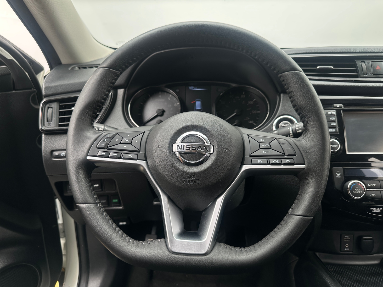 Thumbnail: 2017 Nissan Rogue - 5