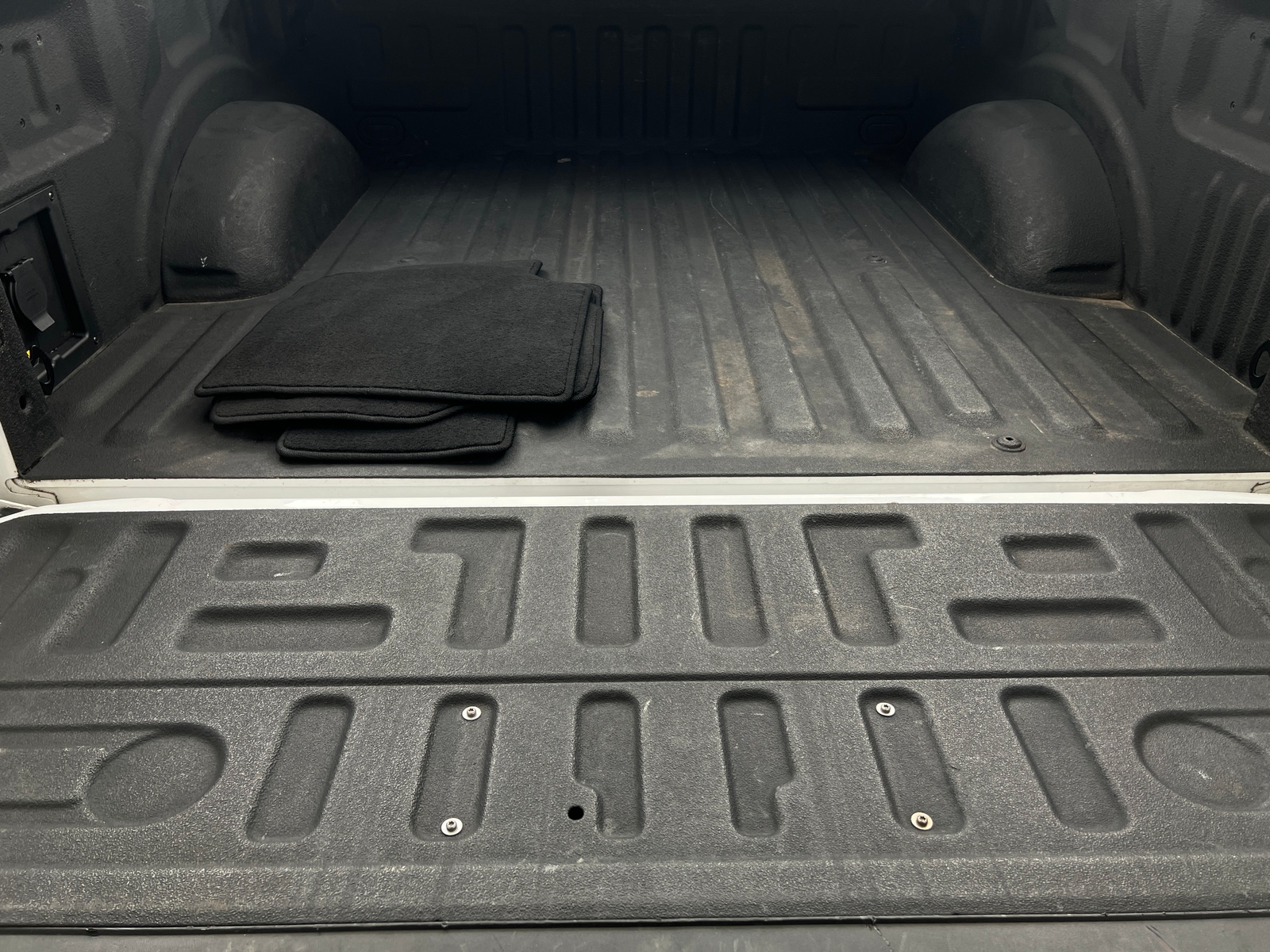 Thumbnail: 2022 Ford Econoline - 7