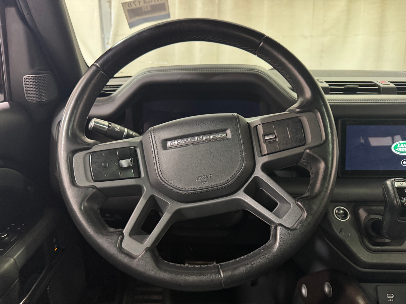 Thumbnail: 2020 Land Rover Defender - 5