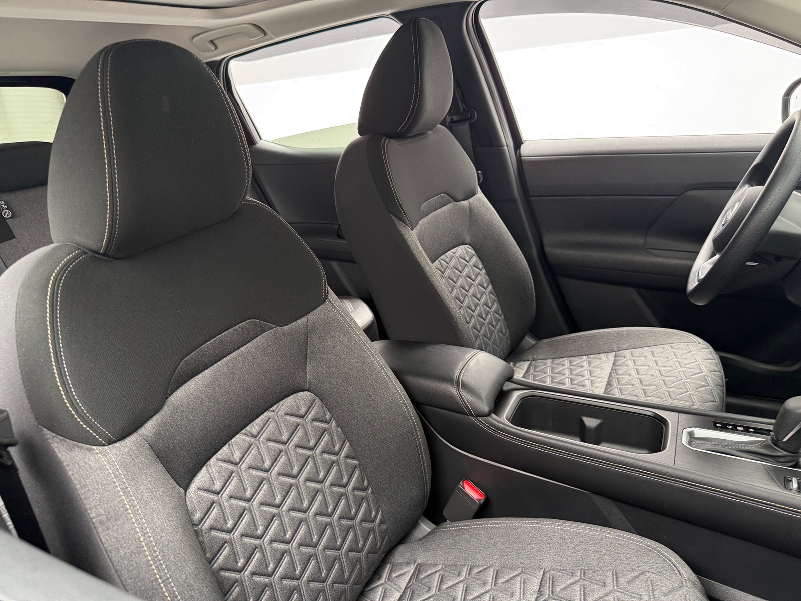 Thumbnail: 2025 Nissan Kicks - 2
