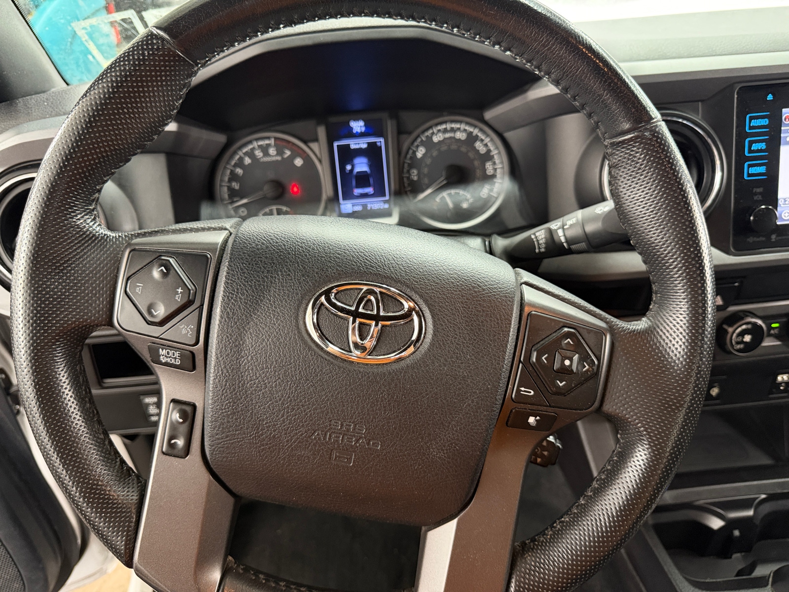 Thumbnail: 2016 Toyota Tacoma - 5