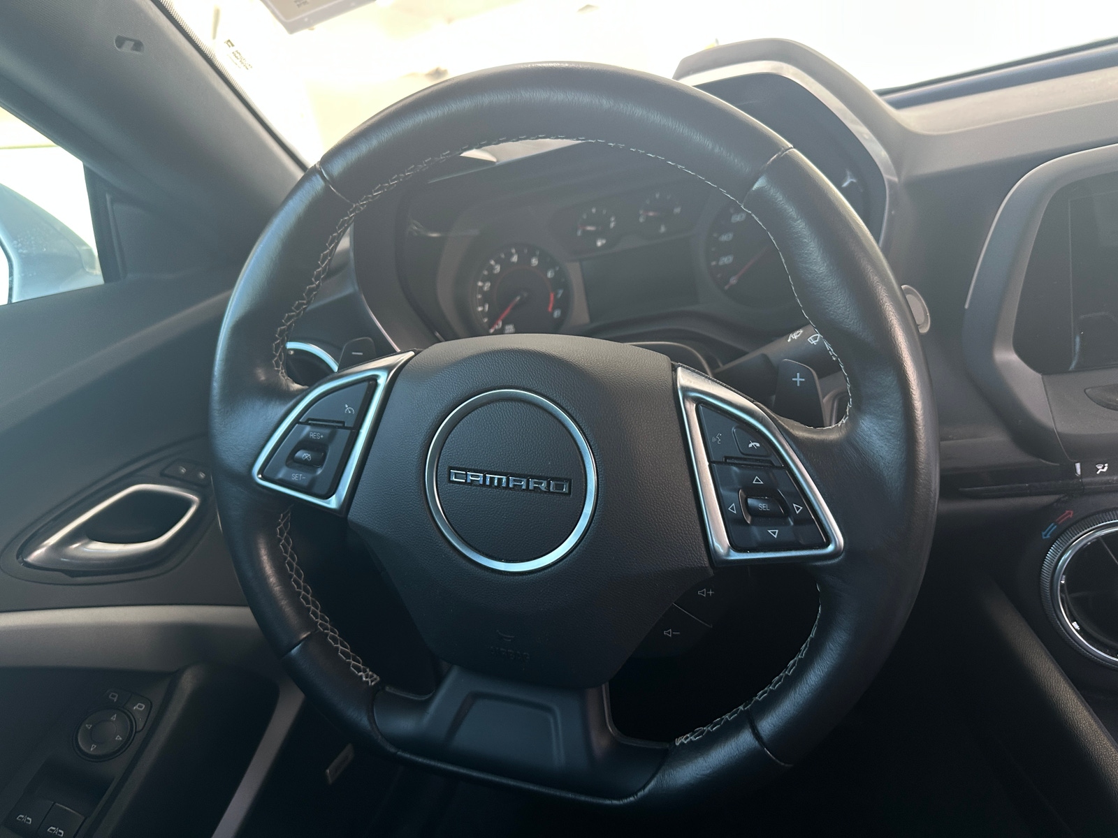 Thumbnail: 2018 Chevrolet Camaro - 4
