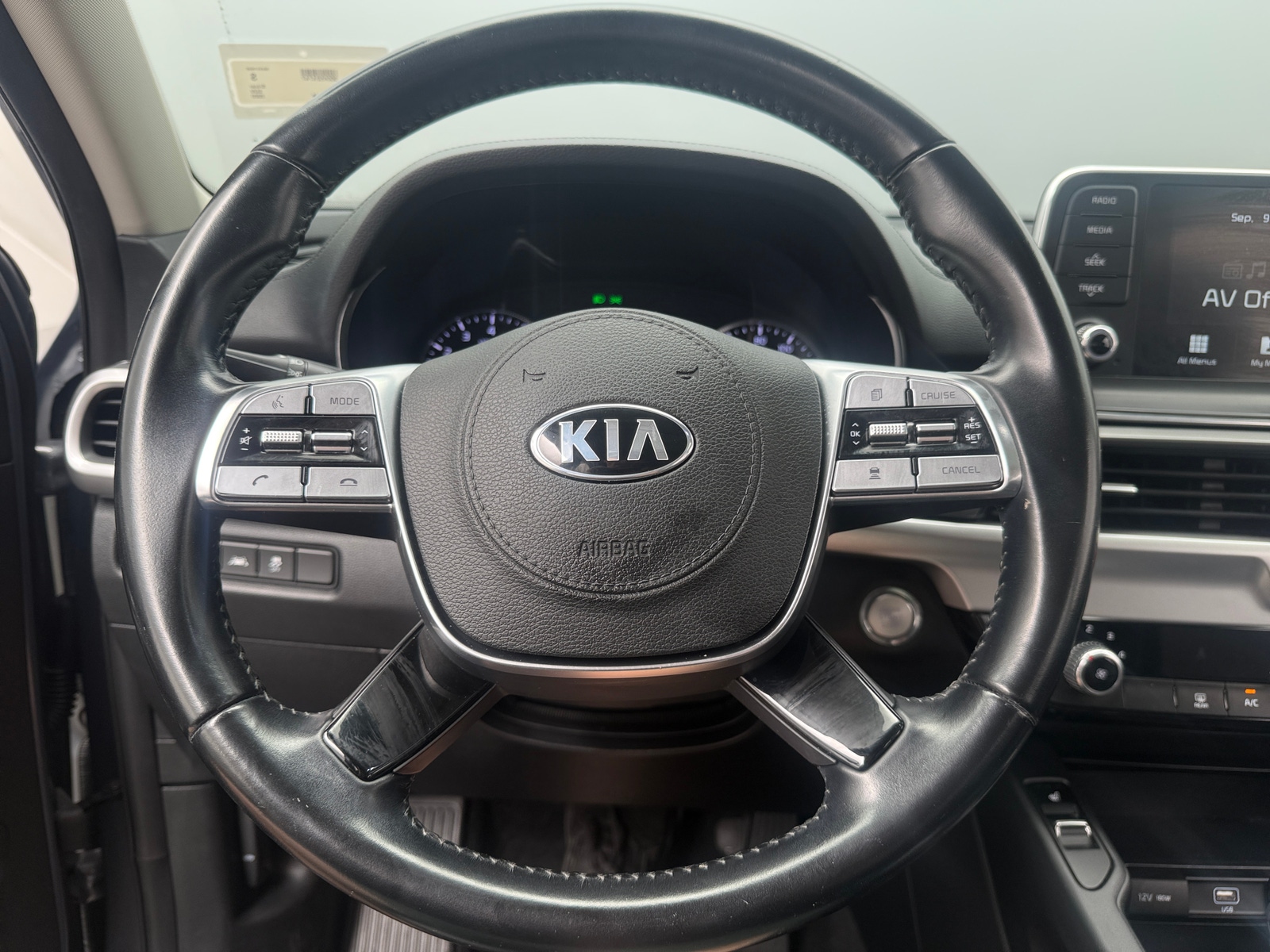 Thumbnail: 2020 Kia Telluride - 4