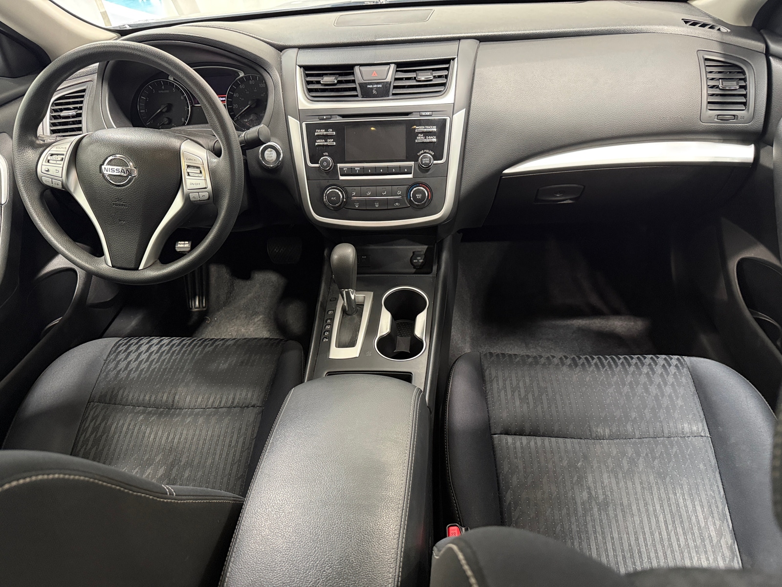 Thumbnail: 2018 Nissan Altima - 3