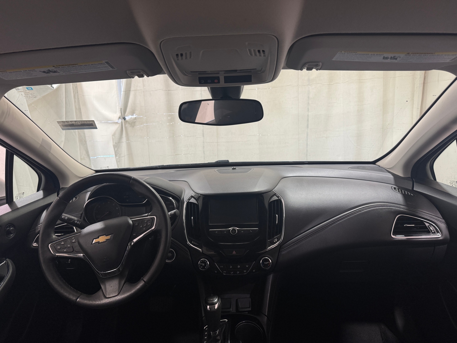Thumbnail: 2018 Chevrolet Cruze - 2