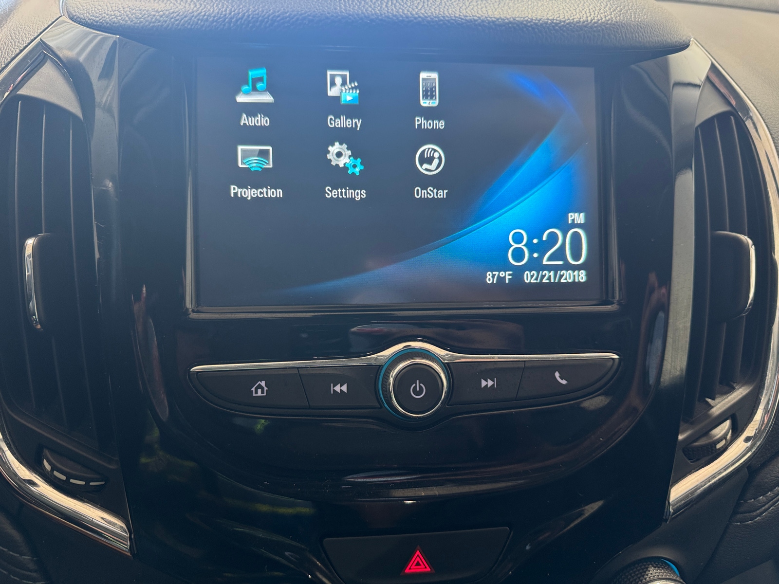 Thumbnail: 2018 Chevrolet Cruze - 3