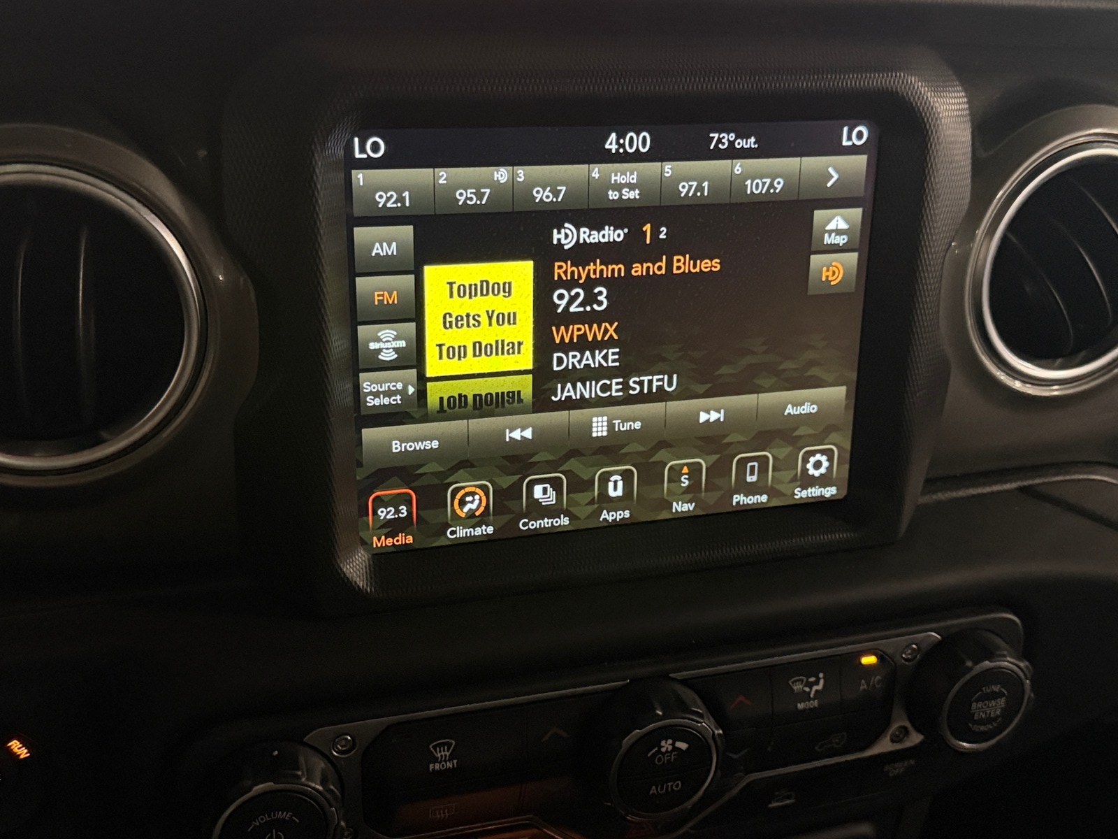 Thumbnail: 2023 Jeep Gladiator - 4
