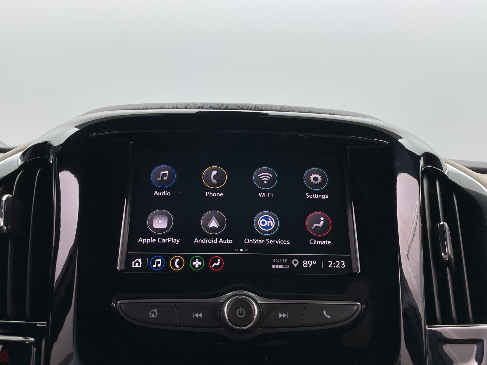 Thumbnail: 2023 Chevrolet Traverse - 4
