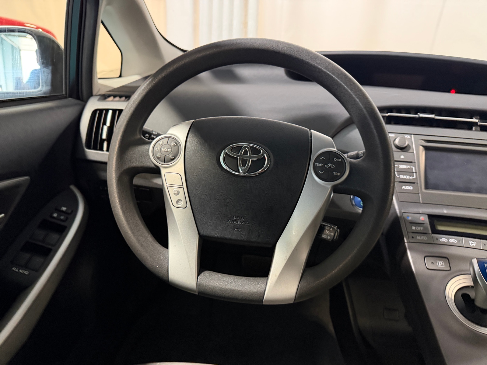 Thumbnail: 2014 Toyota Prius - 5