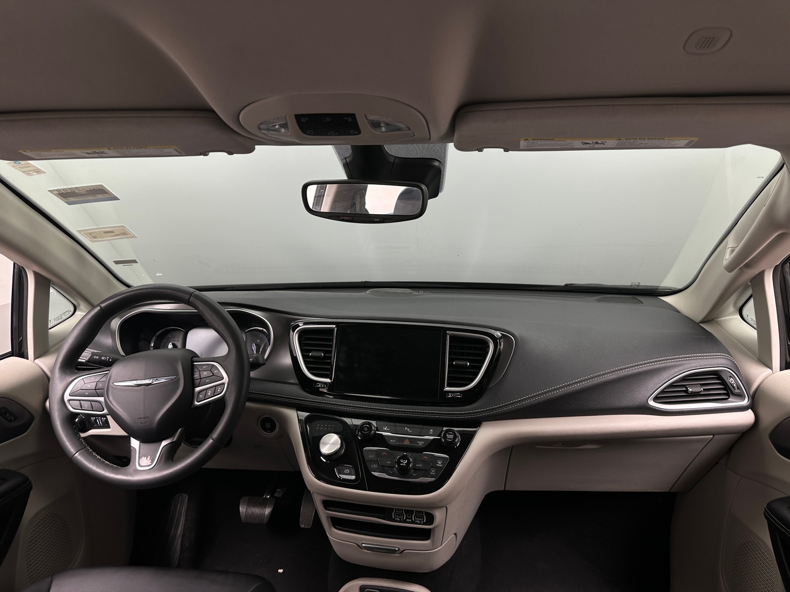 Thumbnail: 2024 Chrysler Pacifica - 2