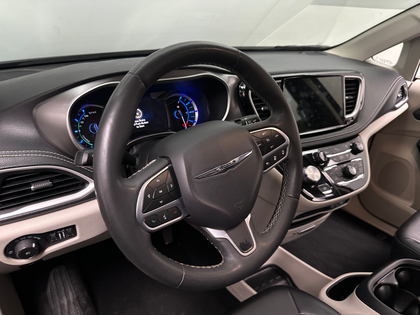Thumbnail: 2024 Chrysler Pacifica - 4
