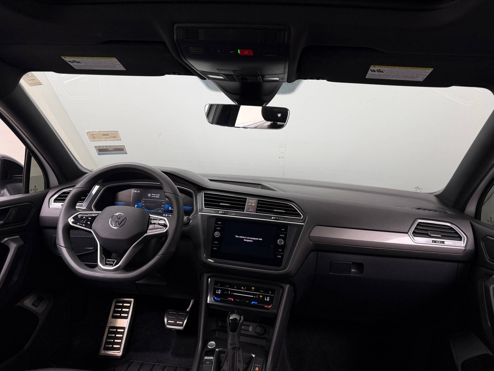 Thumbnail: 2024 Volkswagen Tiguan - 3