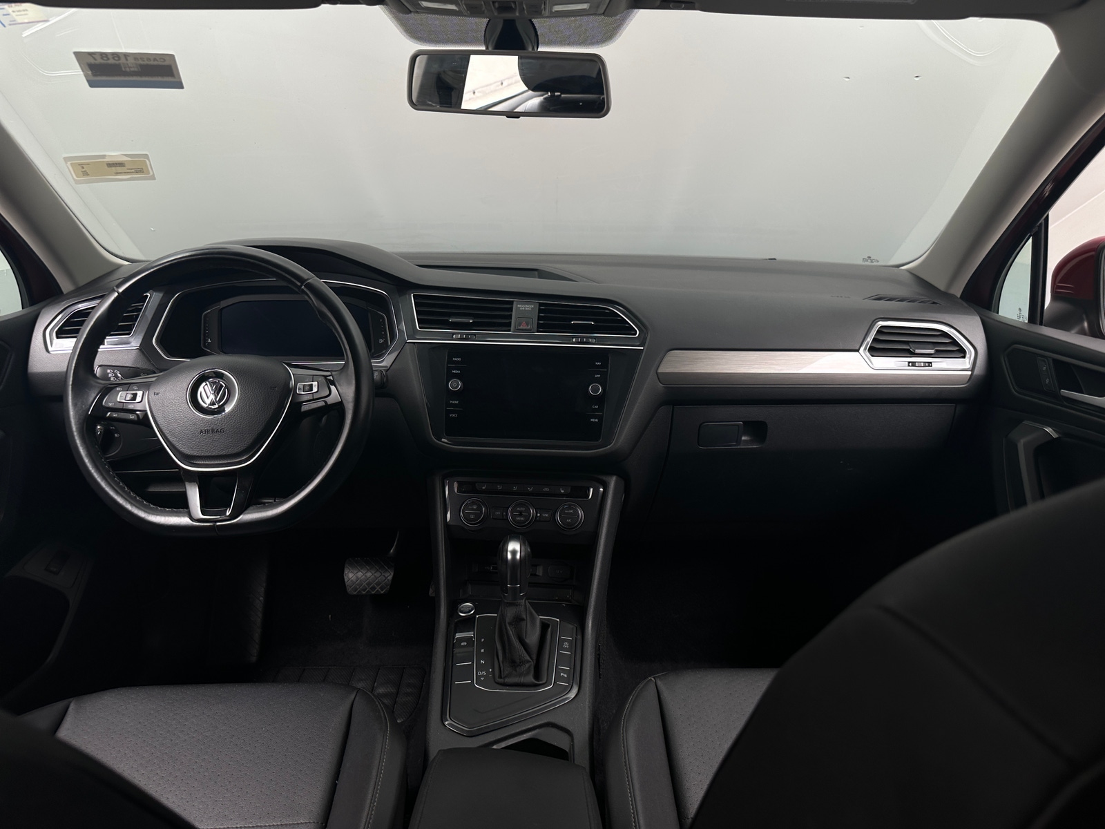 Thumbnail: 2019 Volkswagen Tiguan - 3