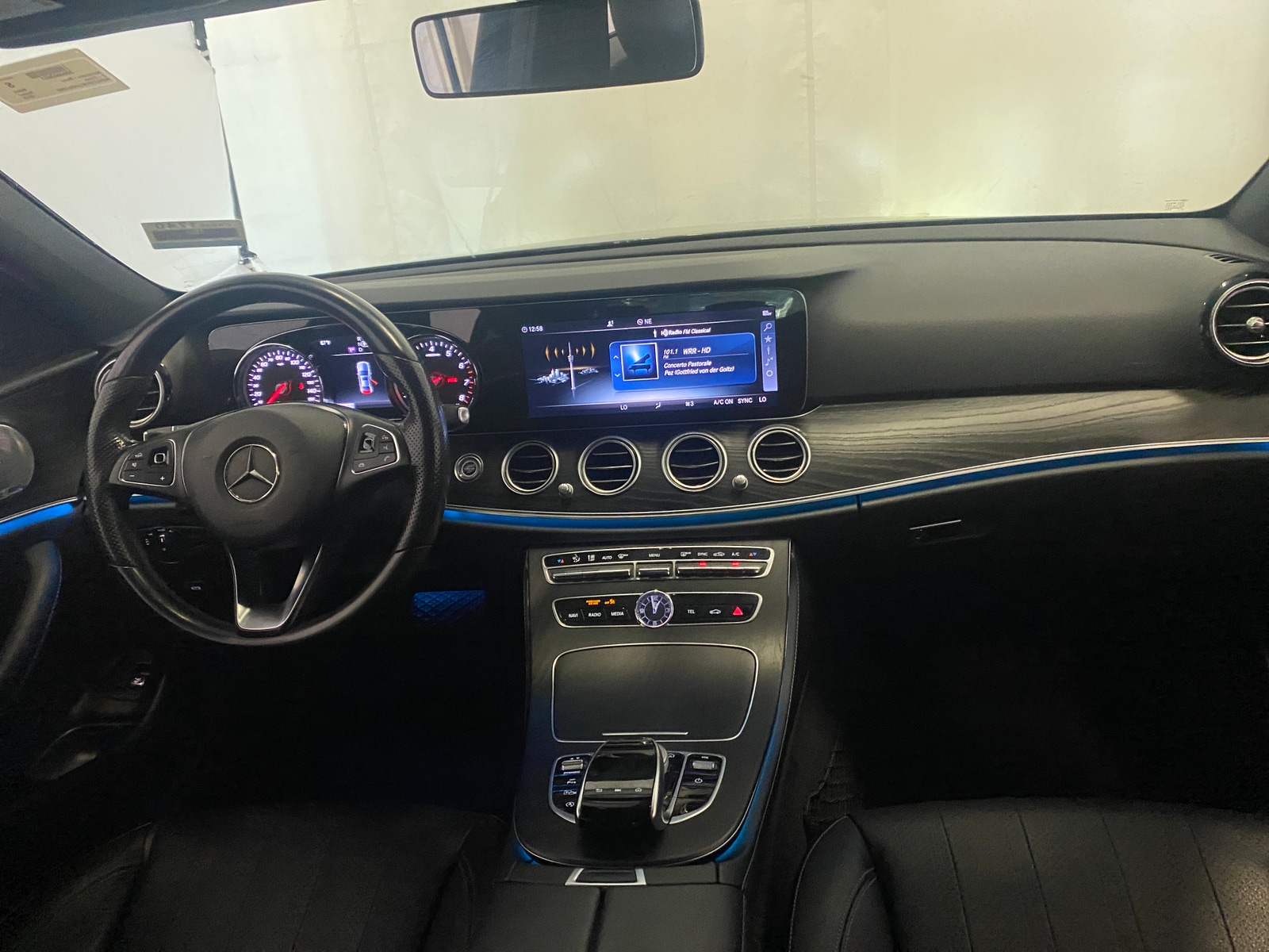 Thumbnail: 2018 Mercedes-Benz E-Class - 2