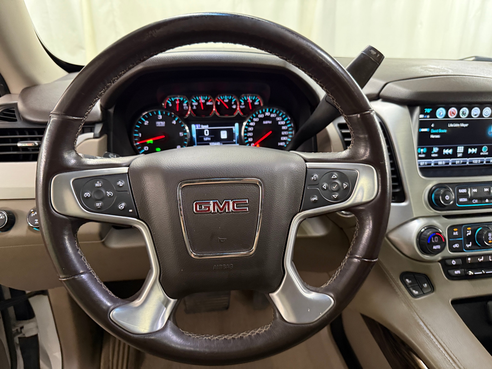 Thumbnail: 2019 GMC Yukon - 4