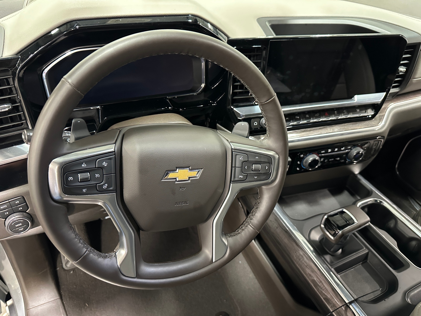 Thumbnail: 2026 Chevrolet Silverado 1500 - 4