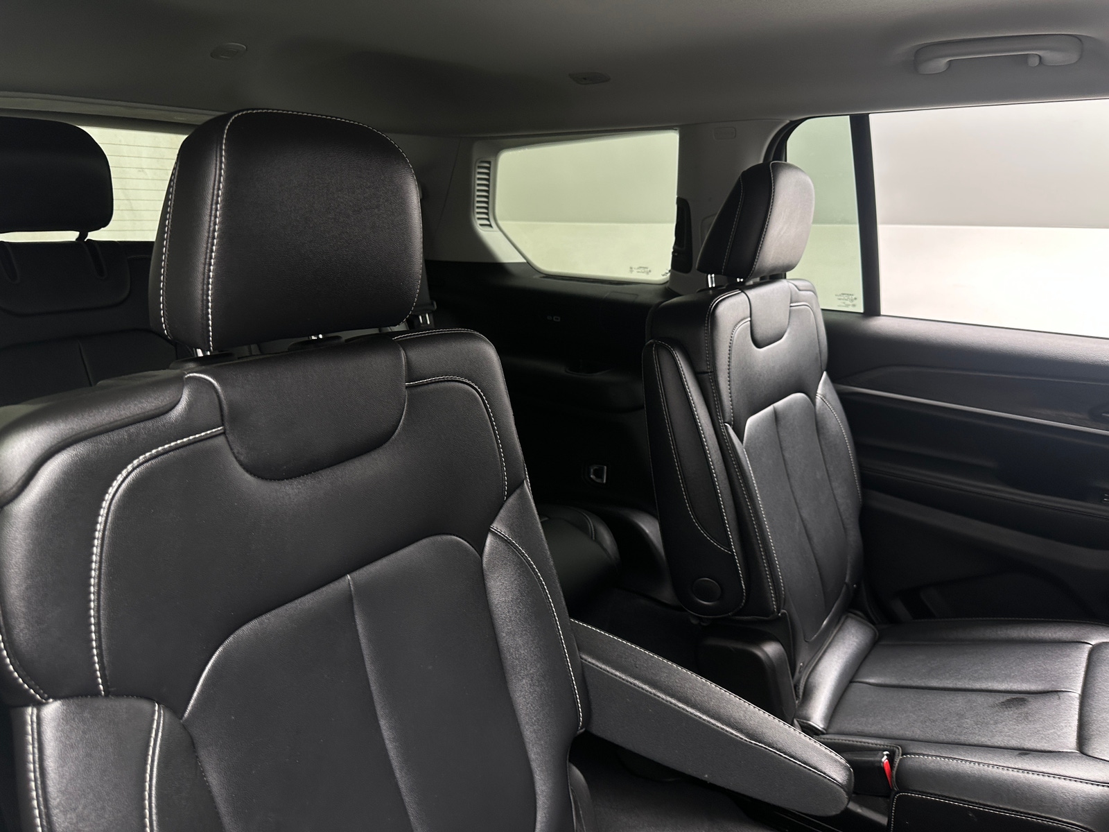 Thumbnail: 2023 Jeep Grand Cherokee L - 5
