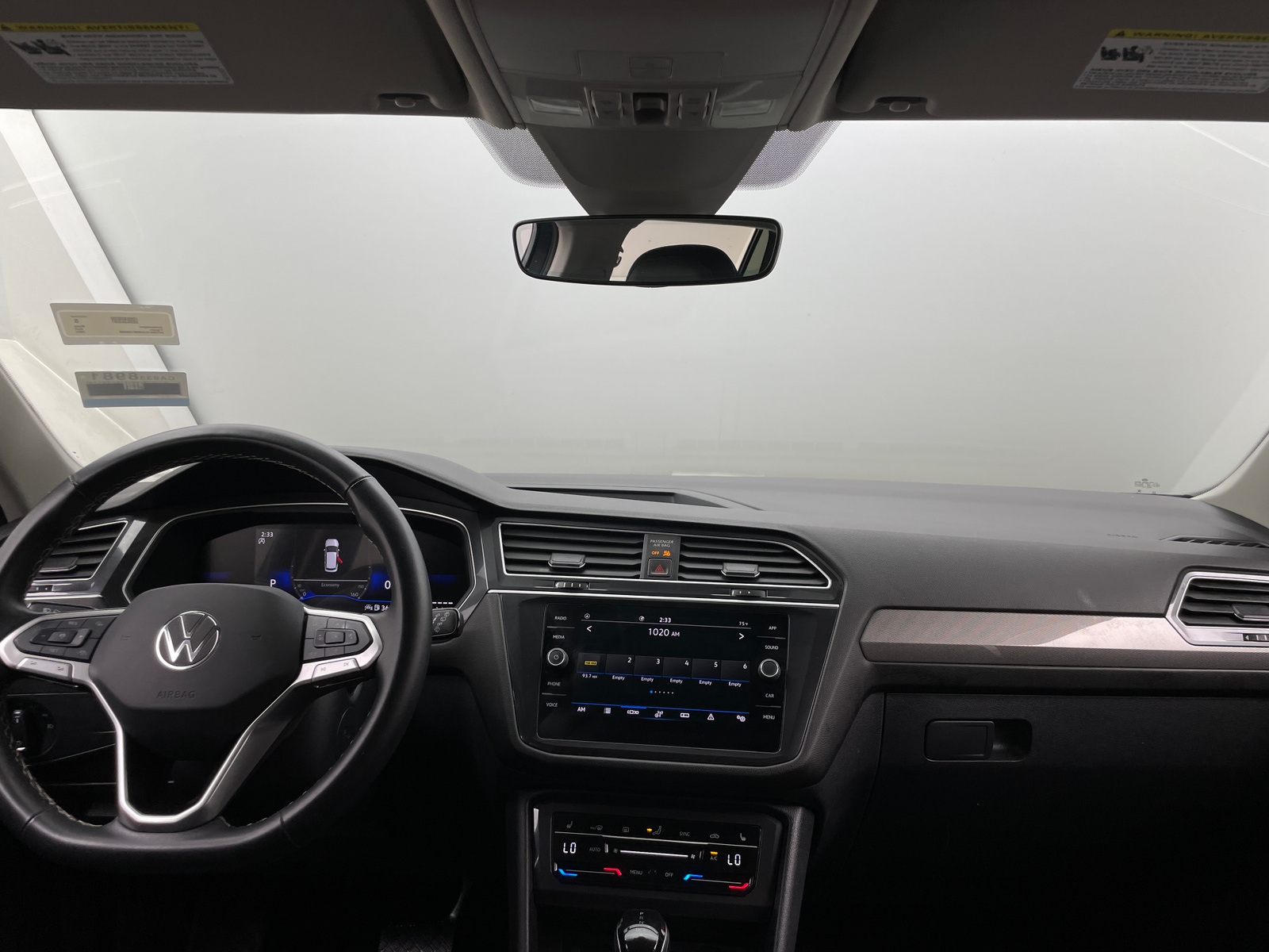 Thumbnail: 2024 Volkswagen Tiguan - 3