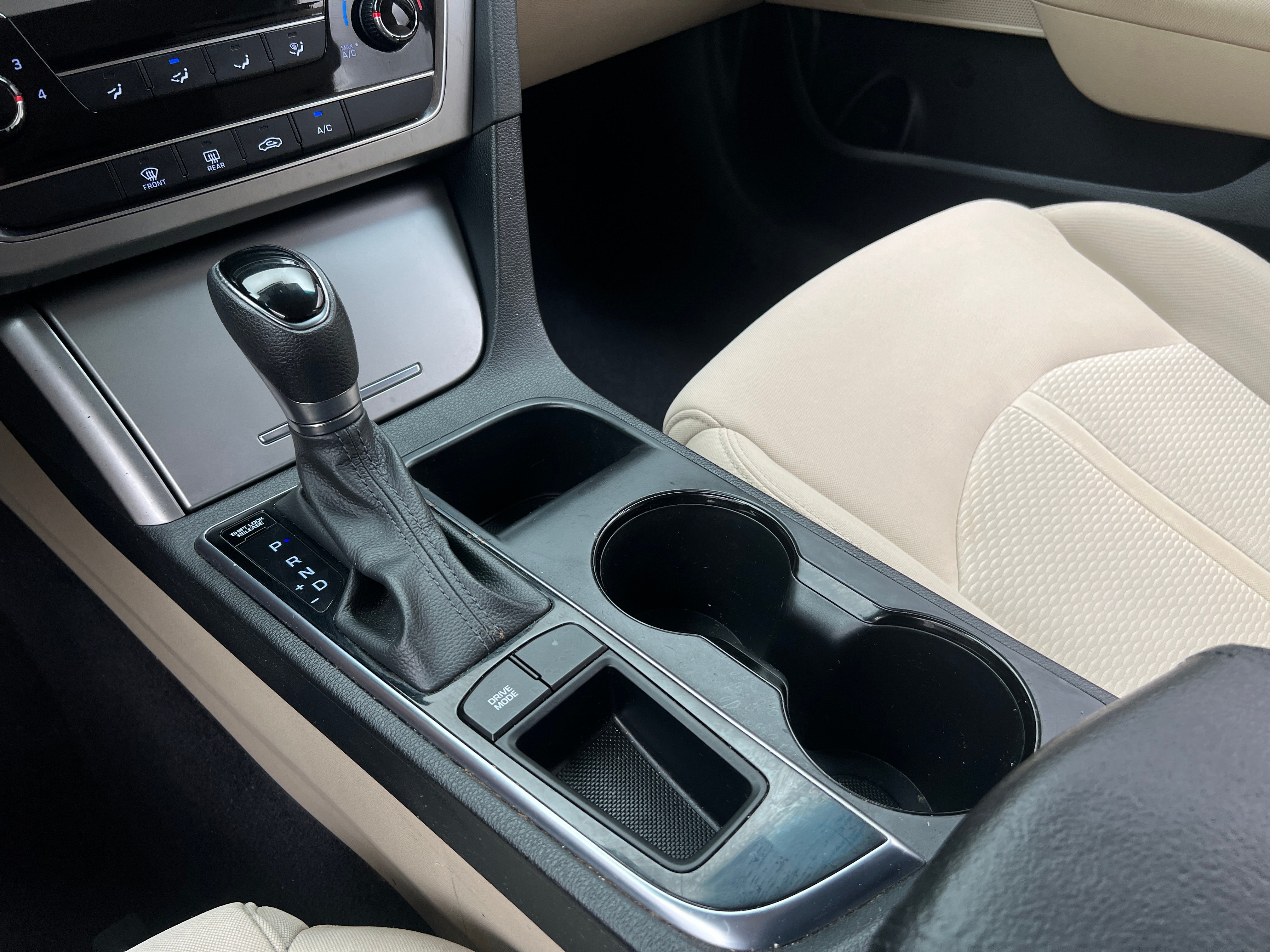 Used 2017 Hyundai Sonata SE with VIN 5NPE24AF5HH449294 for sale in South Chesterfield, VA
