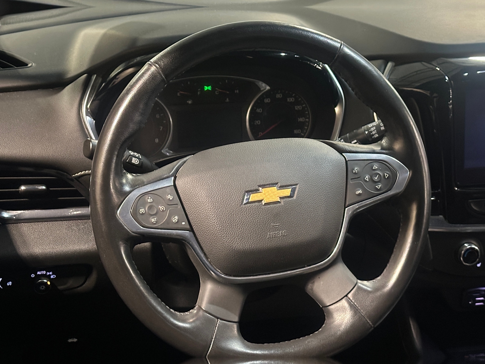 Thumbnail: 2022 Chevrolet Traverse - 4