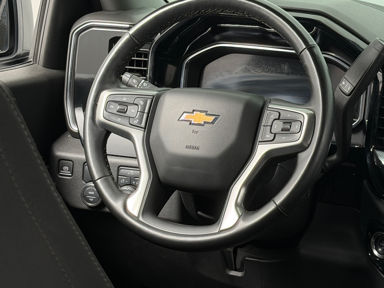 Thumbnail: 2025 Chevrolet Silverado 1500 - 5
