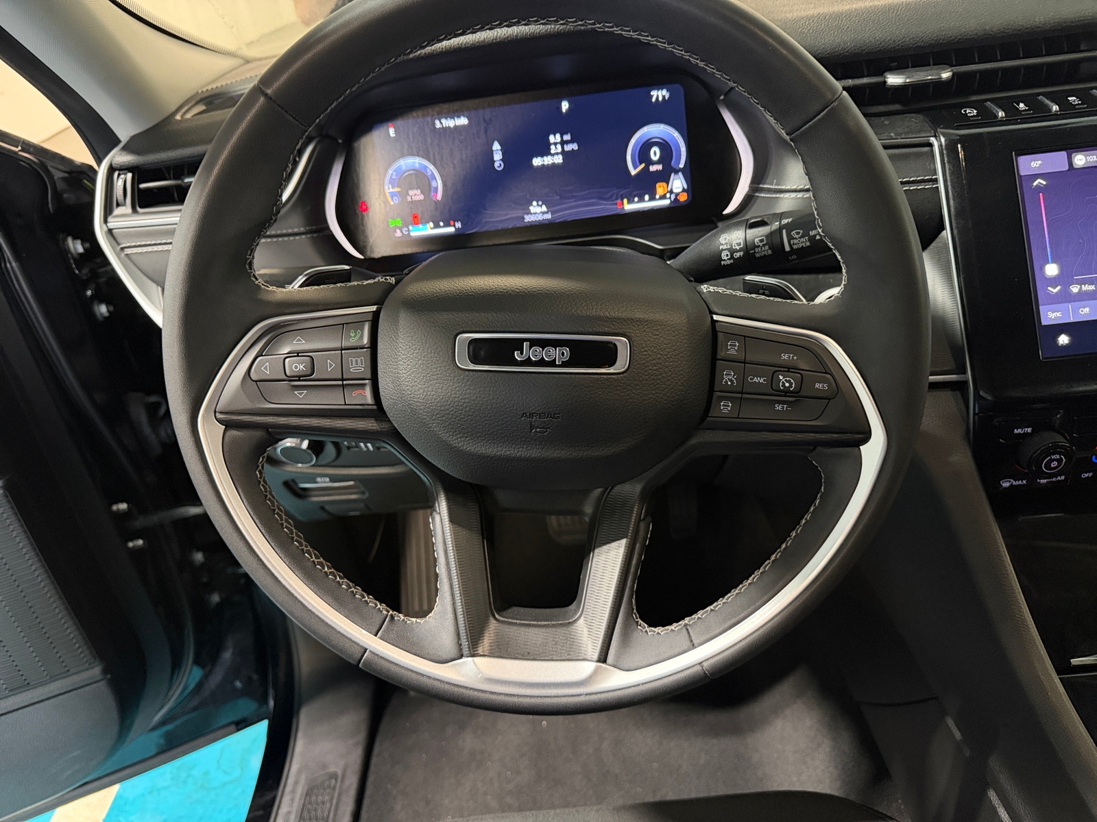 Thumbnail: 2024 Jeep Grand Cherokee - 5