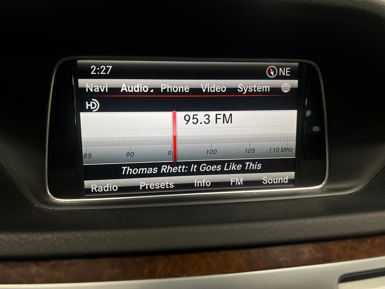 Thumbnail: 2014 Mercedes-Benz E-Class - 3