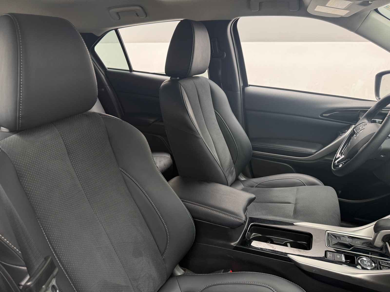 Thumbnail: 2026 Mitsubishi Eclipse Cross - 2