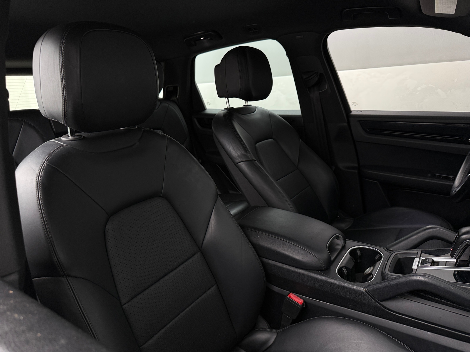 Thumbnail: 2019 Porsche Cayenne - 2