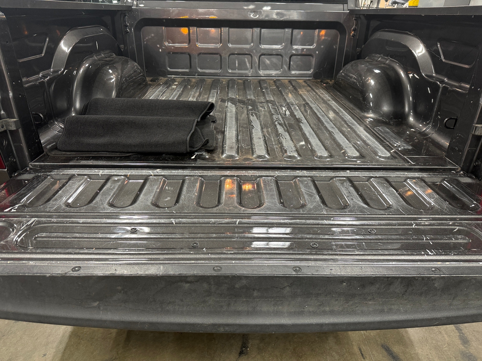 Thumbnail: 2023 RAM 1500 Classic - 7