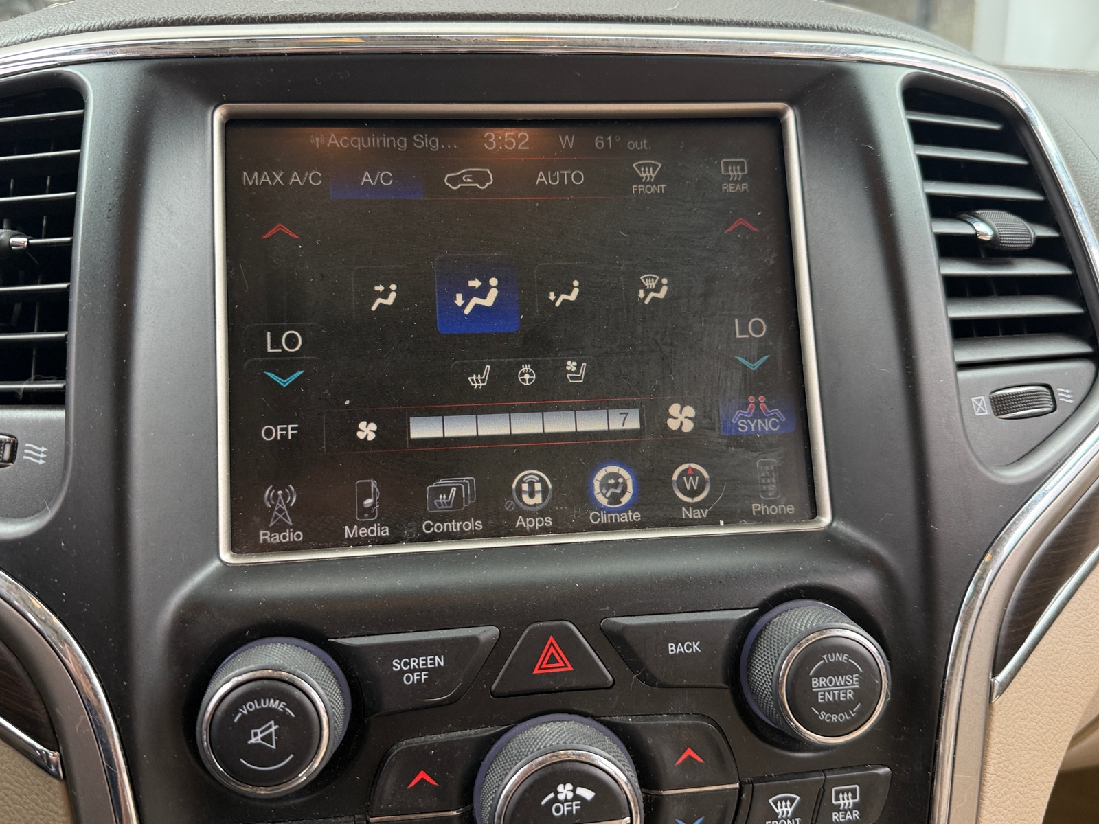 Thumbnail: 2015 Jeep Grand Cherokee - 3