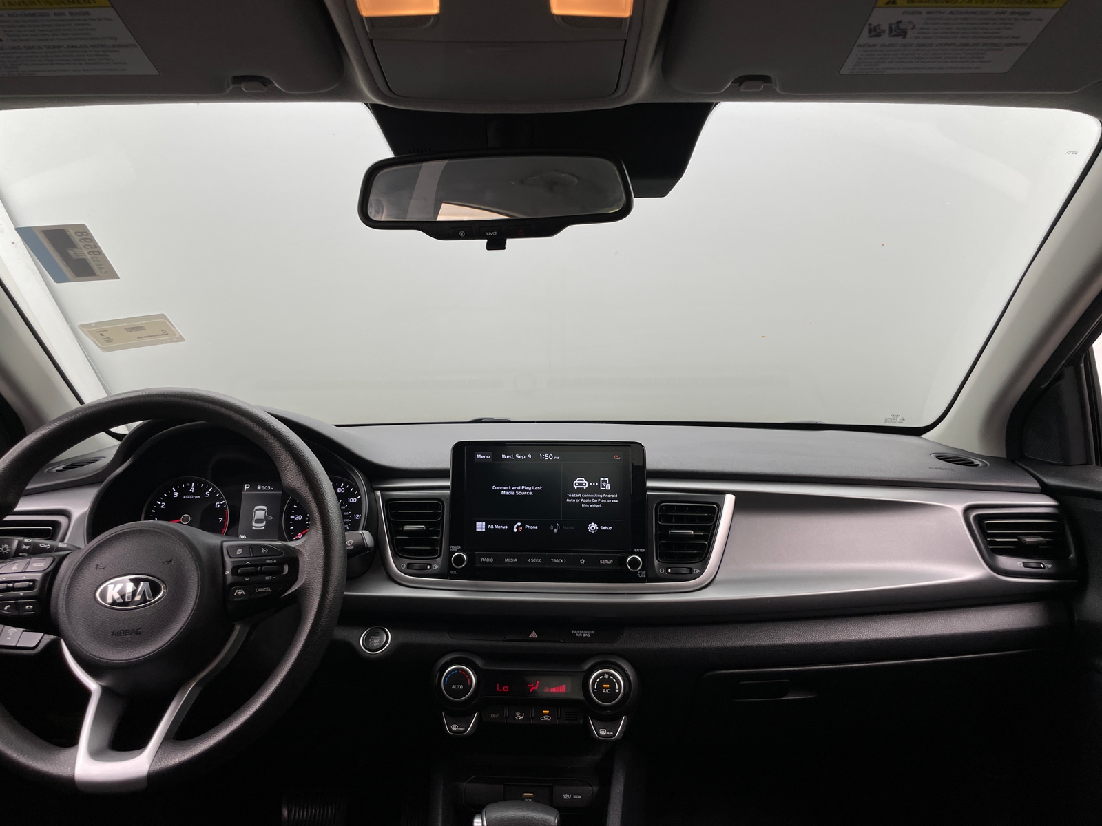 Thumbnail: 2021 Kia Rio - 3