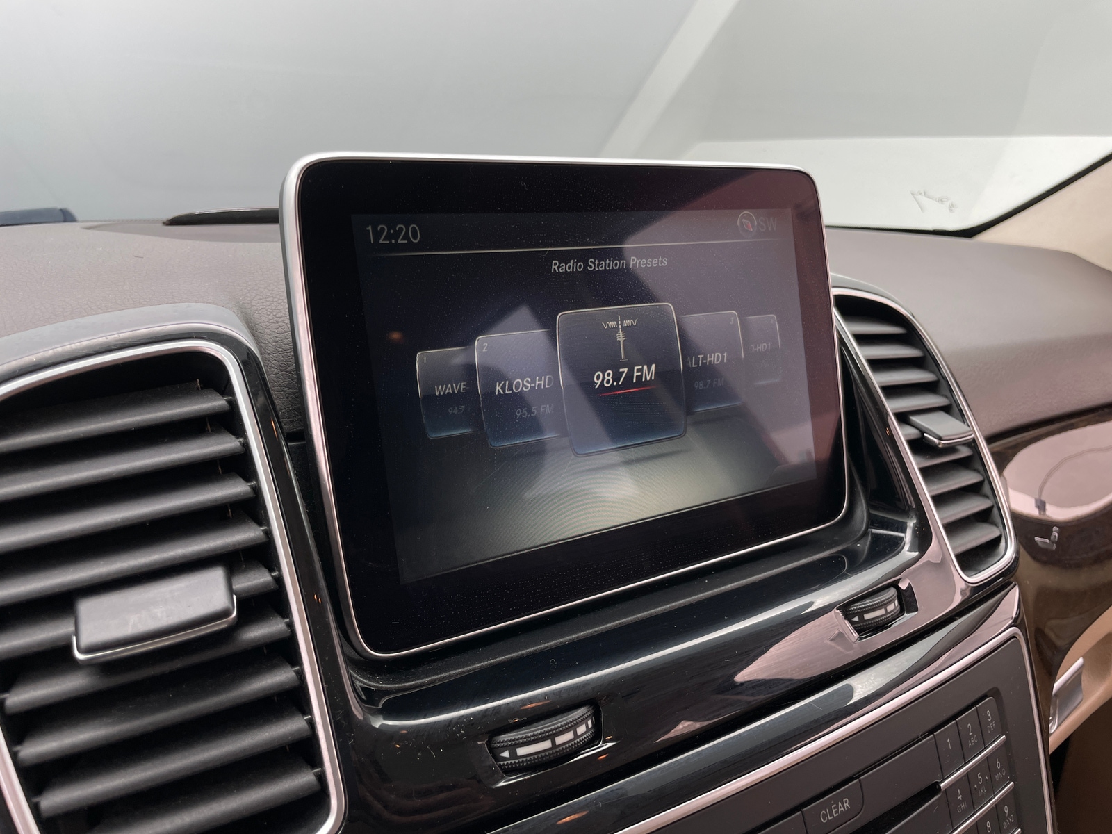 Thumbnail: 2016 Mercedes-Benz GLE - 3