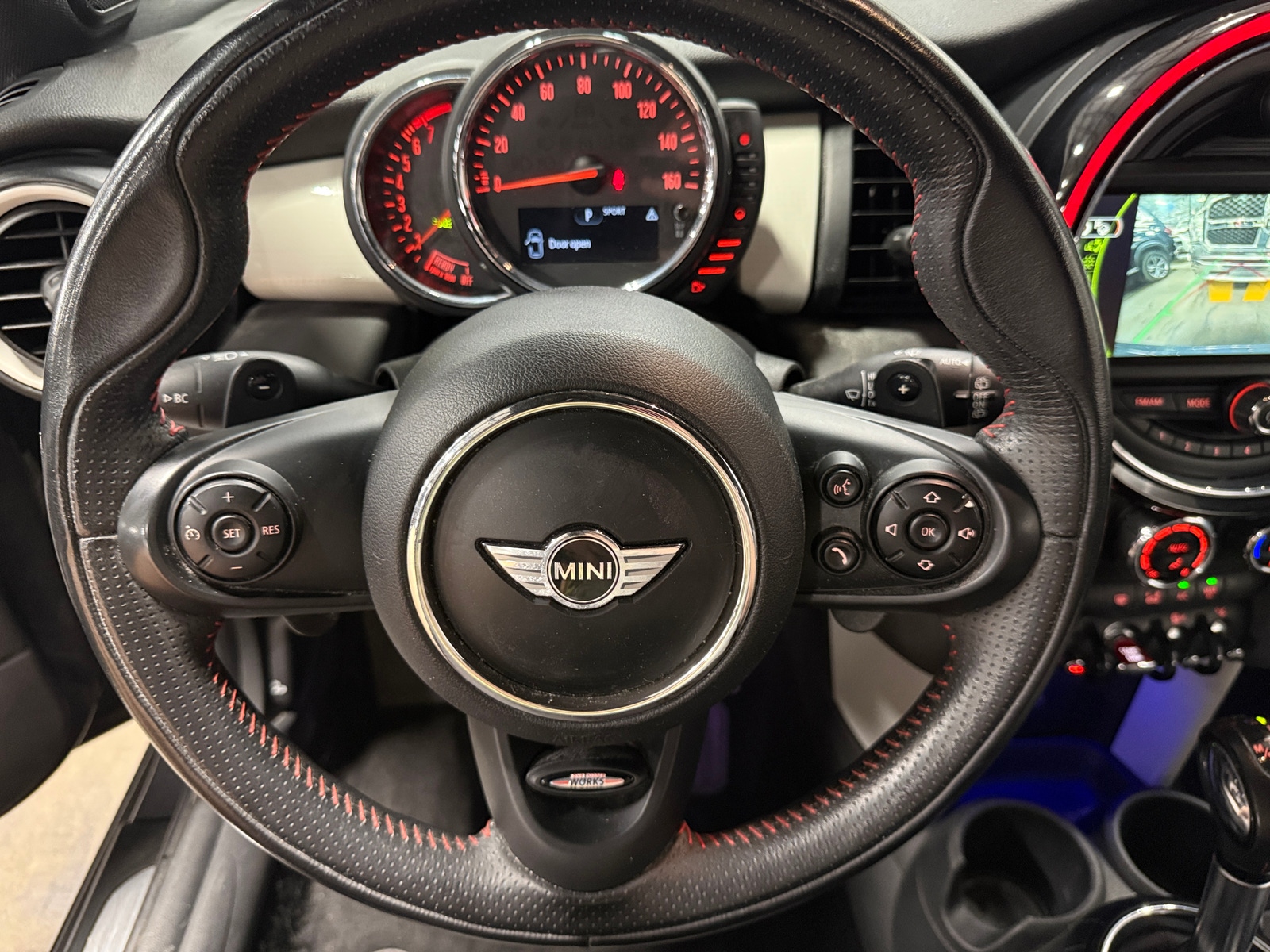 Thumbnail: 2014 MINI Cooper Hardtop - 4