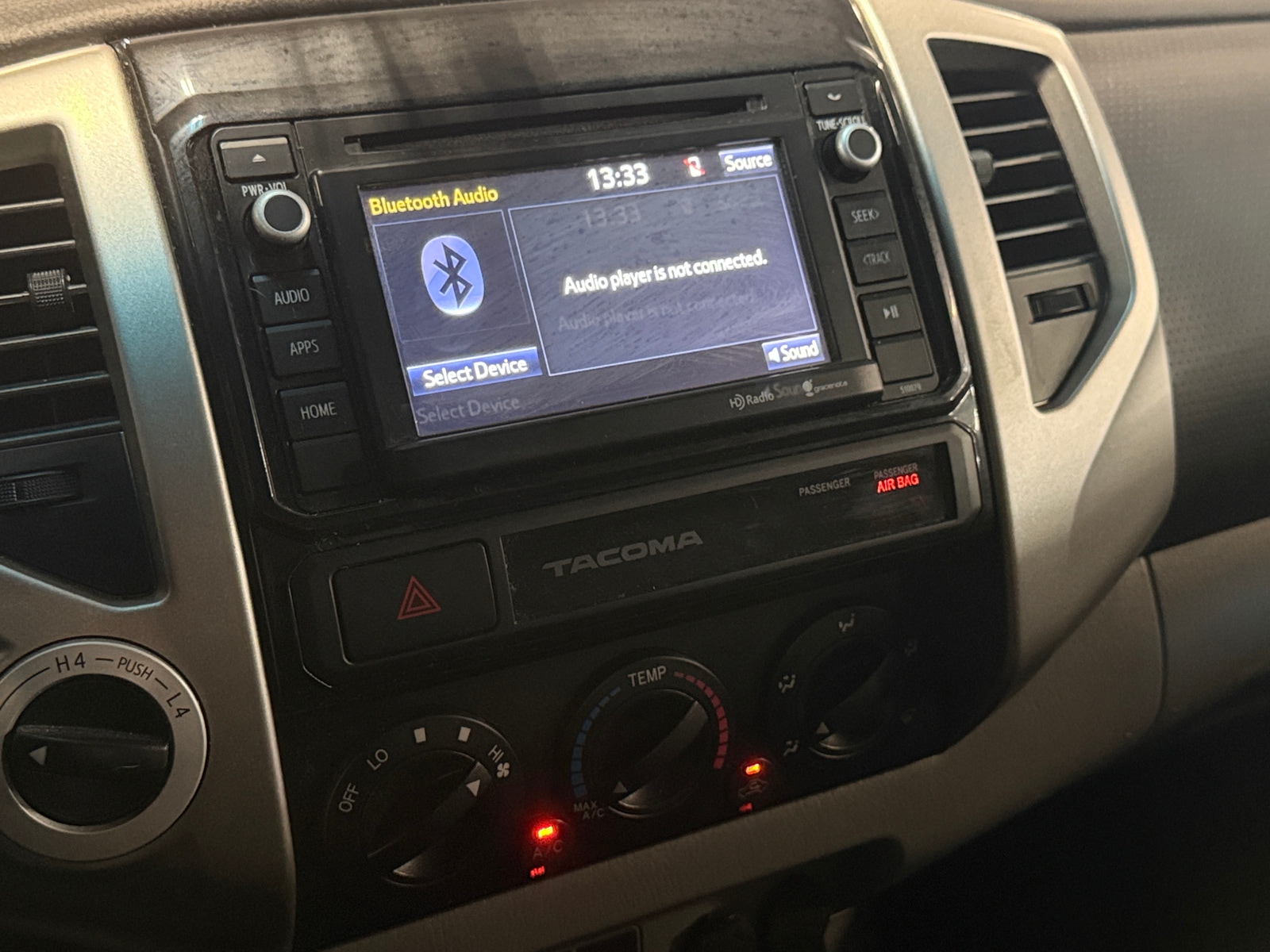 Thumbnail: 2015 Toyota Tacoma - 4
