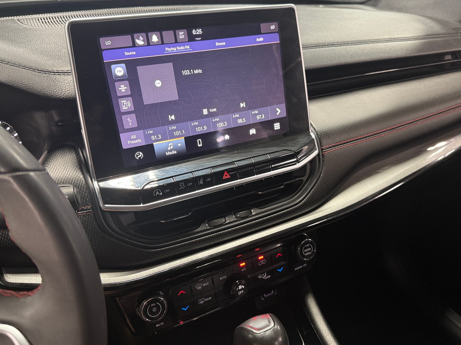 Thumbnail: 2023 Jeep Compass - 4