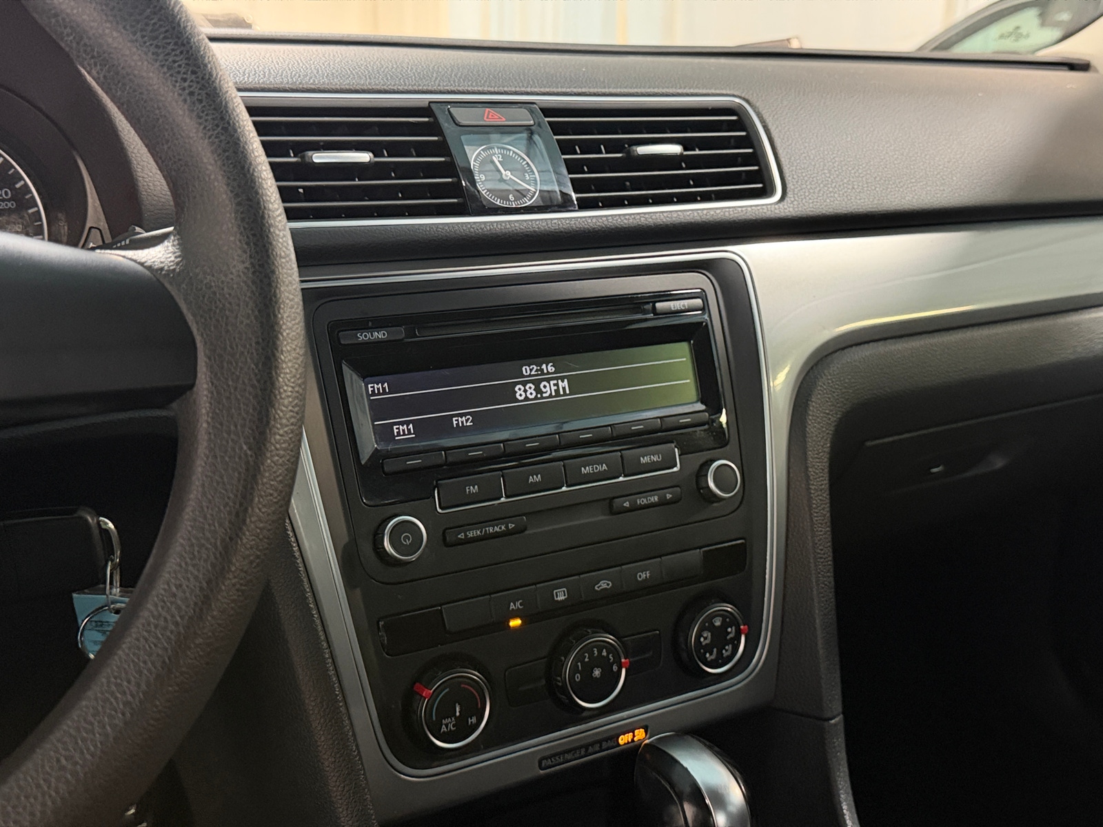 Thumbnail: 2015 Volkswagen Passat - 4