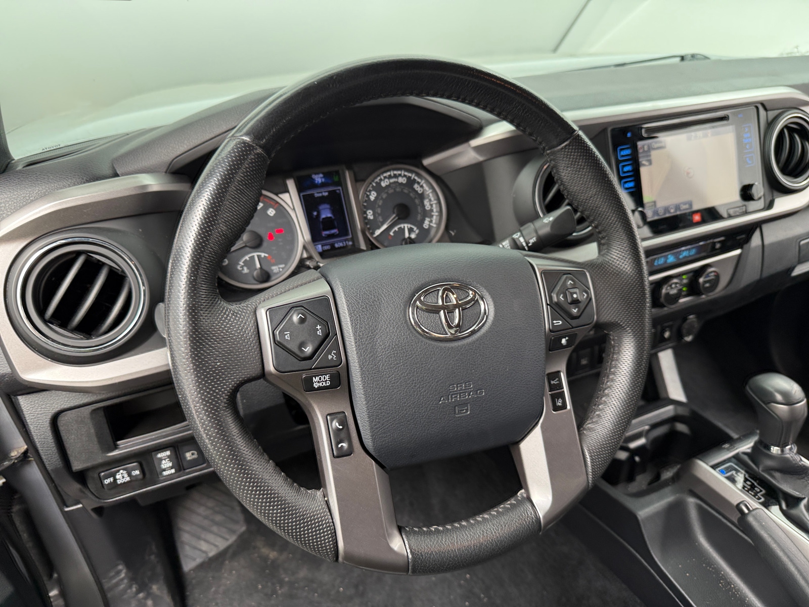 Thumbnail: 2019 Toyota Tacoma - 4