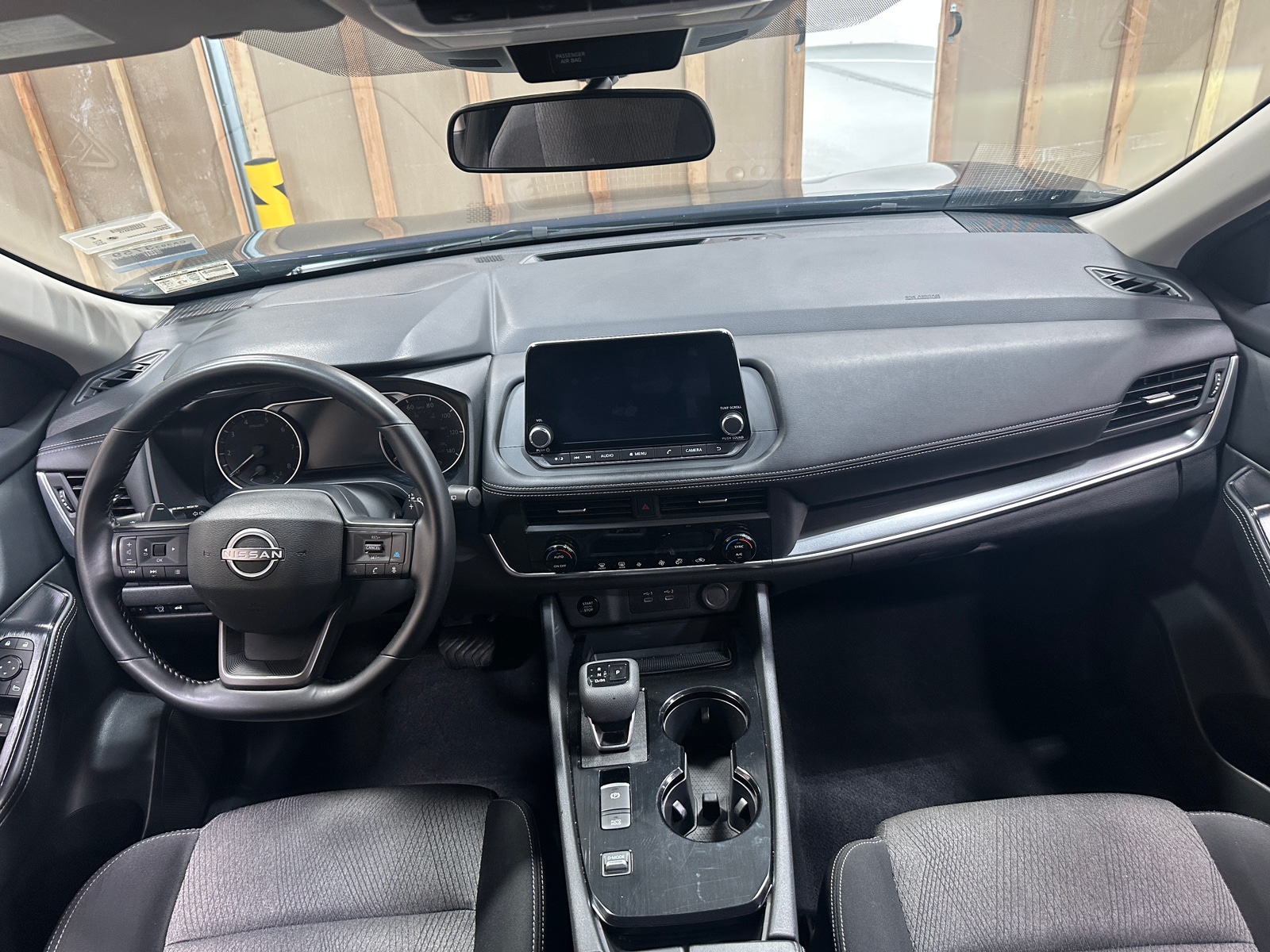 Thumbnail: 2025 Nissan Rogue - 3