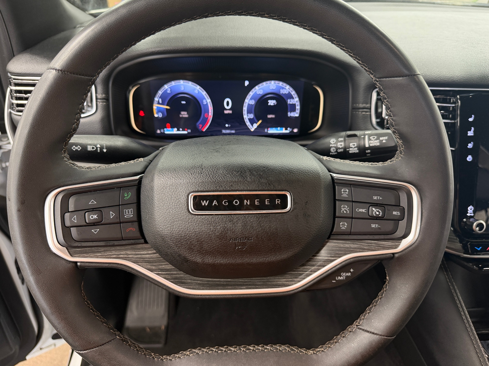 Thumbnail: 2024 Jeep Wagoneer - 4