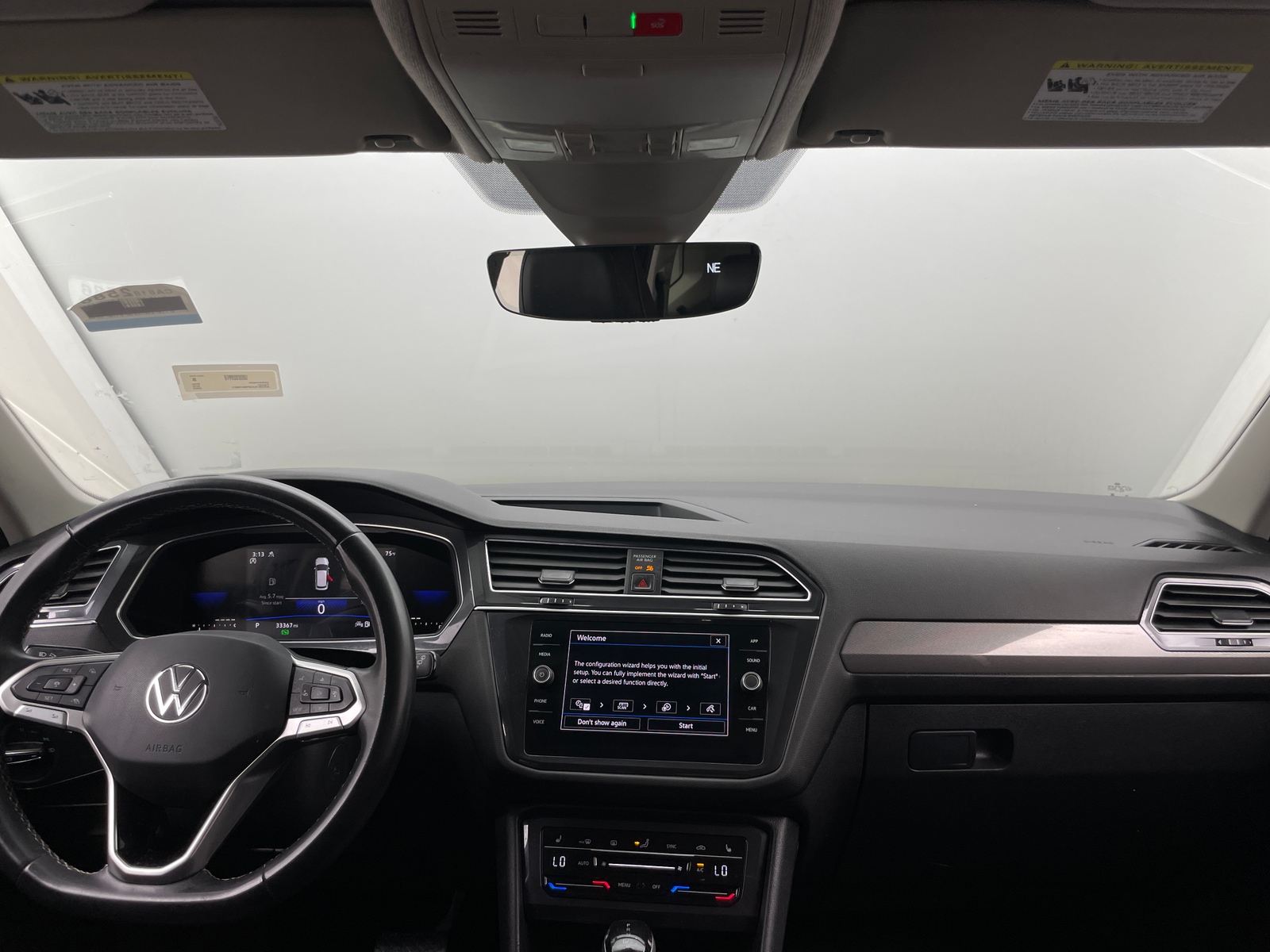 Thumbnail: 2023 Volkswagen Tiguan - 3