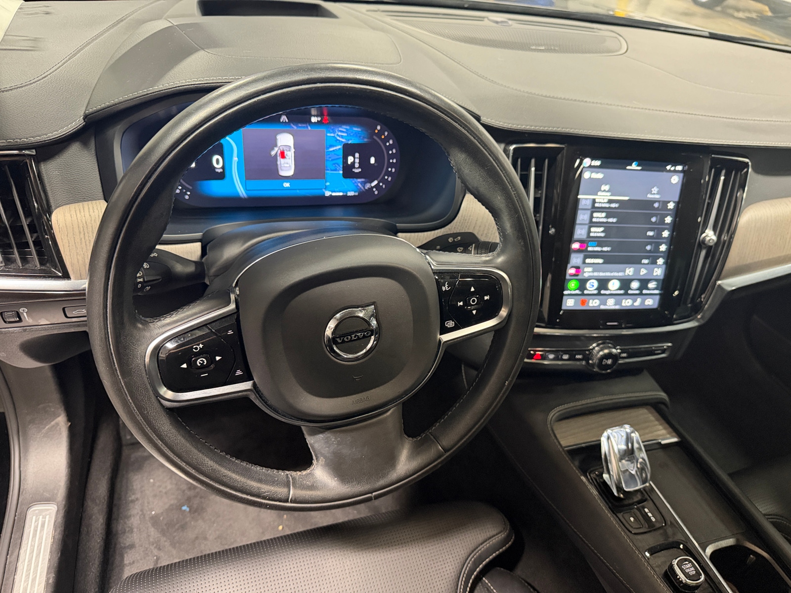 Thumbnail: 2022 Volvo S90 - 4