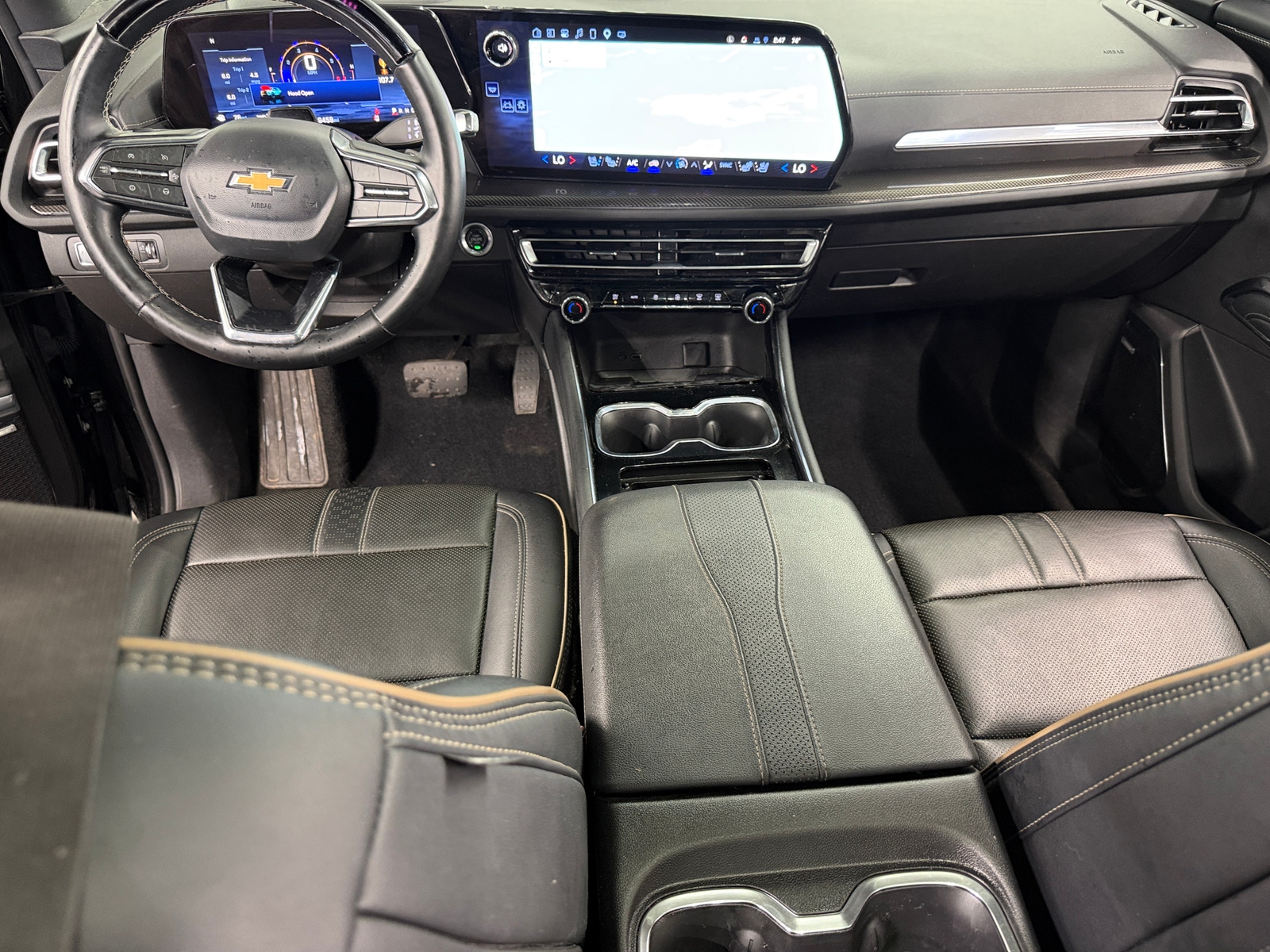 Thumbnail: 2025 Chevrolet Traverse - 2