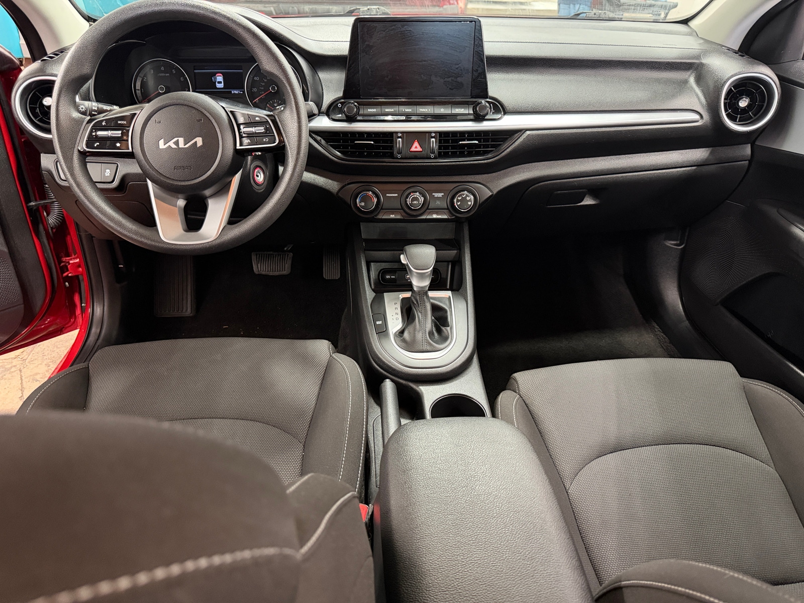 Thumbnail: 2023 Kia Forte - 3